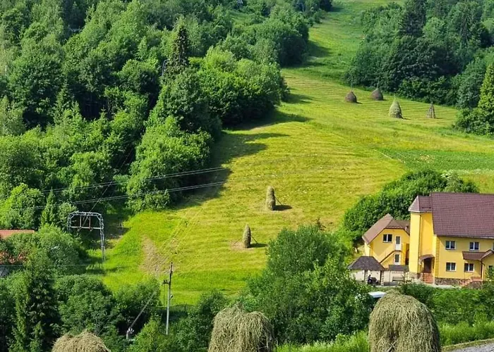 Magnat Guest house Verkhne-Studenyy